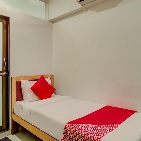 Отель Oyo Flagship 572 Santacruz West Мумбаи Экстерьер фото
